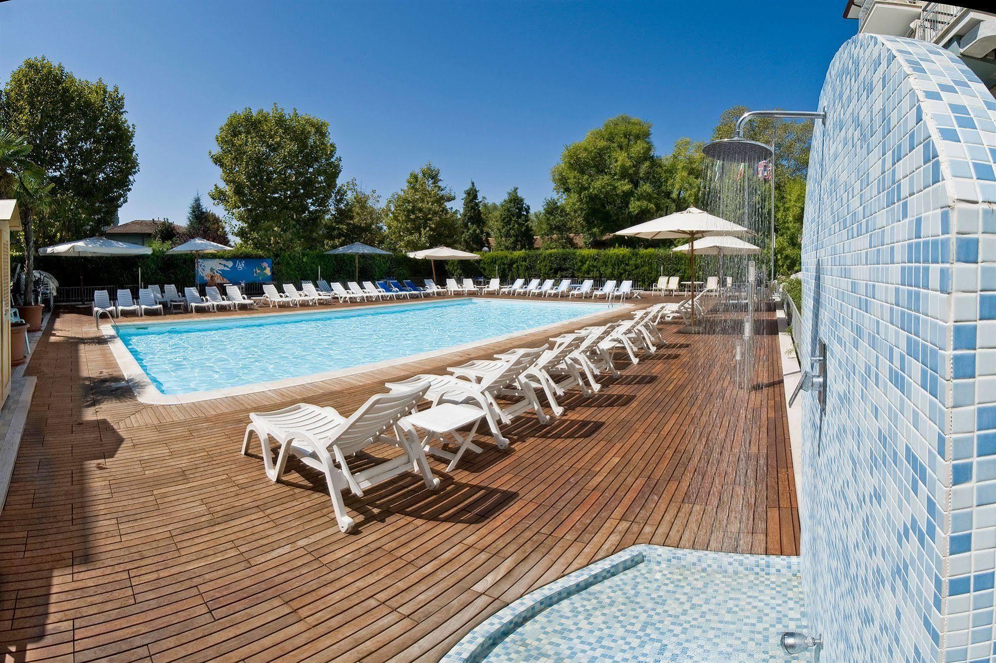 Hotel St. Moritz Bellaria-Igea Marina Ngoại thất bức ảnh